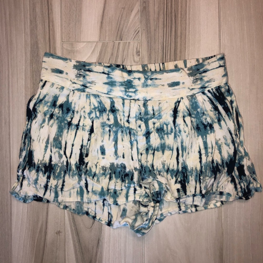 urban outfitters tie dye flowy shorts